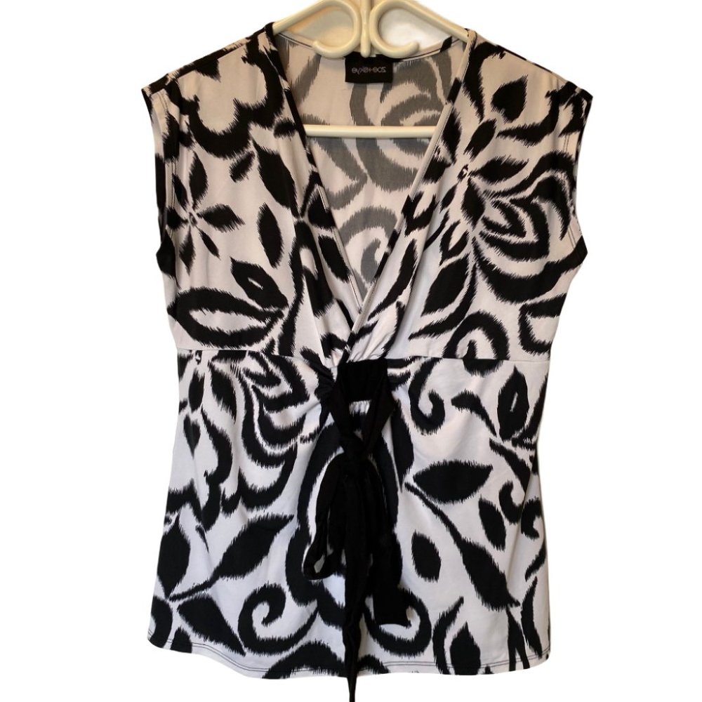 Zoe+Skye White black floral tunic Top, Sz Large
